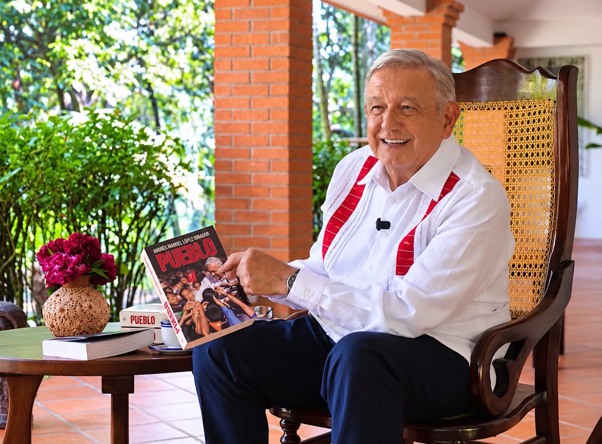 AntonioApontete's tweet photo. Las fotografías más hermosas que verás hoy.  #AMLO ❤️📸 https://t.co/vR4VoNUaU5