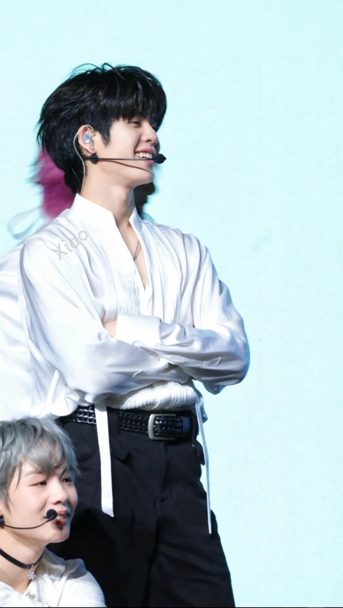 _ohnana53's tweet photo. โหมดเข้มๆเป็นเจ้าชาย โหมดร่าเริงเป็นองค์ชาย 🥰

NT1 STILL HERE TOUR HZ CALLING

#NexT1DEStillHereinHangzhou
#DORN #DornKhumraj
#NexT1DE_DORN #NexT1DE

cr. __-阿上头了
📌​https://t.co/W3NyvFdnw7 https://t.co/Kjt9fcsfu4