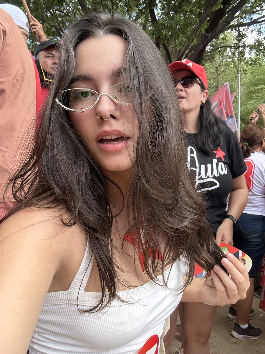 gumenne's tweet photo. gostosas votam no Lula 

13 neles porra e vai ser no primeiro turno!!!!!!!!!!!!!!!!!! https://t.co/TedGAhTvEC