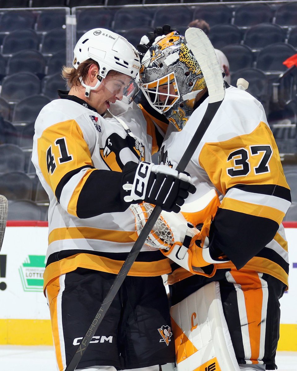 penguins's tweet photo. Shutouts in two straight season-opening games for Arty 👏 https://t.co/XaBPOagYJc
