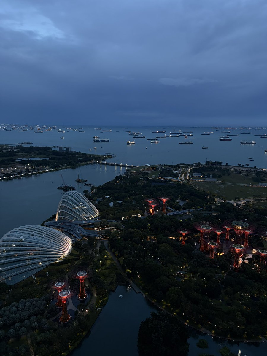 aoneiry's tweet photo. somewhere around sg https://t.co/43aO5HzzIR