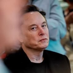 _mrXChat_'s tweet photo. Be honest 👇 

Elon looks straight at you and asks: "Do you love me?" 👀❤️

A. Yes 😍
B. No 😅
C. Depends on Tesla 📈
D. Depends on X 😂 https://t.co/42cZdQ3gG2