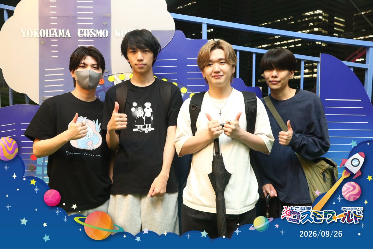 nyan_desu_'s tweet photo. 横浜のイベント終わりにみんなで観覧車乗ってきた🎡 https://t.co/HnWpVTysiq