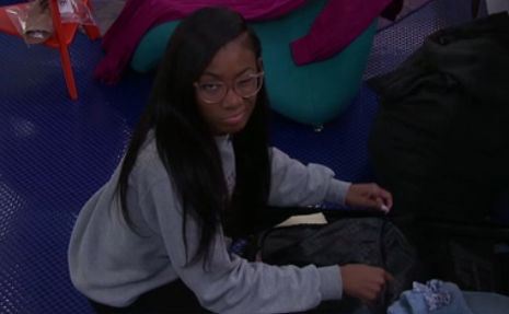 BBFeedsFairy's tweet photo. Taylor: How you gonna tell me if I don't take you you're not voting for me and gonna get the jury to do the same? You should take me so I don't do the same thing #bb28 https://t.co/2FX0eTd7CX