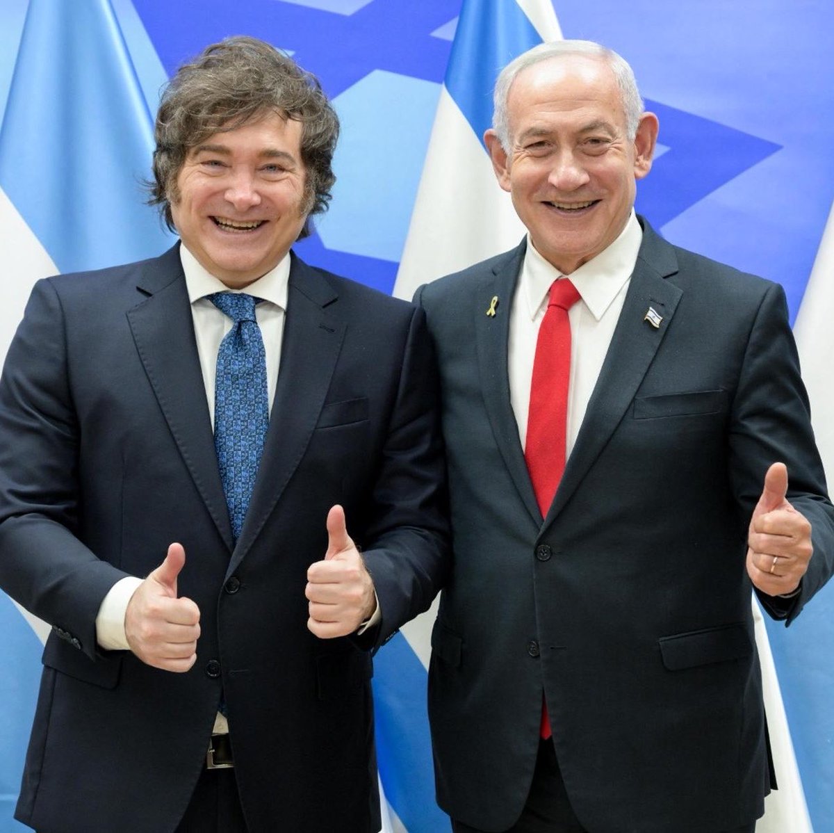 GTNewsOFICIAL's tweet photo. 🚨URGENTE - Trump, Milei e Netanyahu podem marcar presença internacional em eventual posse de Flávio Bolsonaro em janeiro https://t.co/9CdxCR6chv