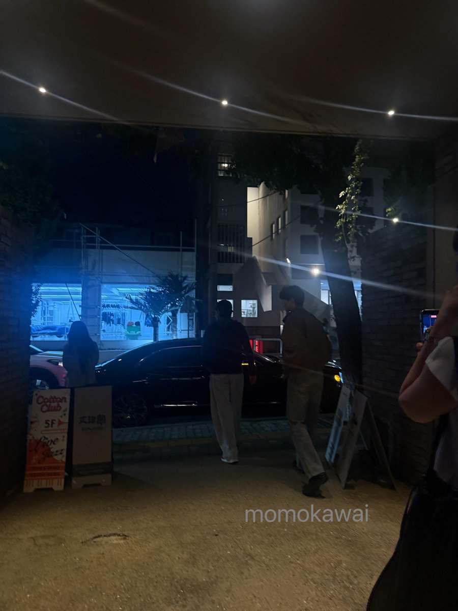 Habiba522570137's tweet photo. Songkang with taehyung spotted together once again omgggg 😭😍🥰 best friend 🧡 #songkang #taehyung https://t.co/KduMwV2Eno