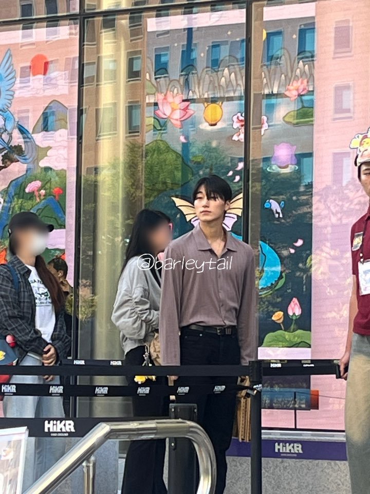 nstartiny's tweet photo. San was queue for pokemon popup this morning and he even bring a folded chair too 😭😭😭😭😭😭😭😭😭😭😭😭 https://t.co/1R0DDJE3w3