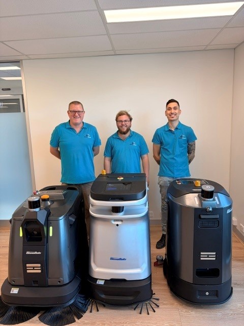 RobotCobotAU's tweet photo. Great to have Lucas from CenoBots visit the RobotCobot office this week to provide training to our team on the CenoBots robots.

It was fantastic to get hands-on with the range and continue strengthening our partnership.

Thanks, Lucas, for your time and support! https://t.co/jj61v8wAgt
