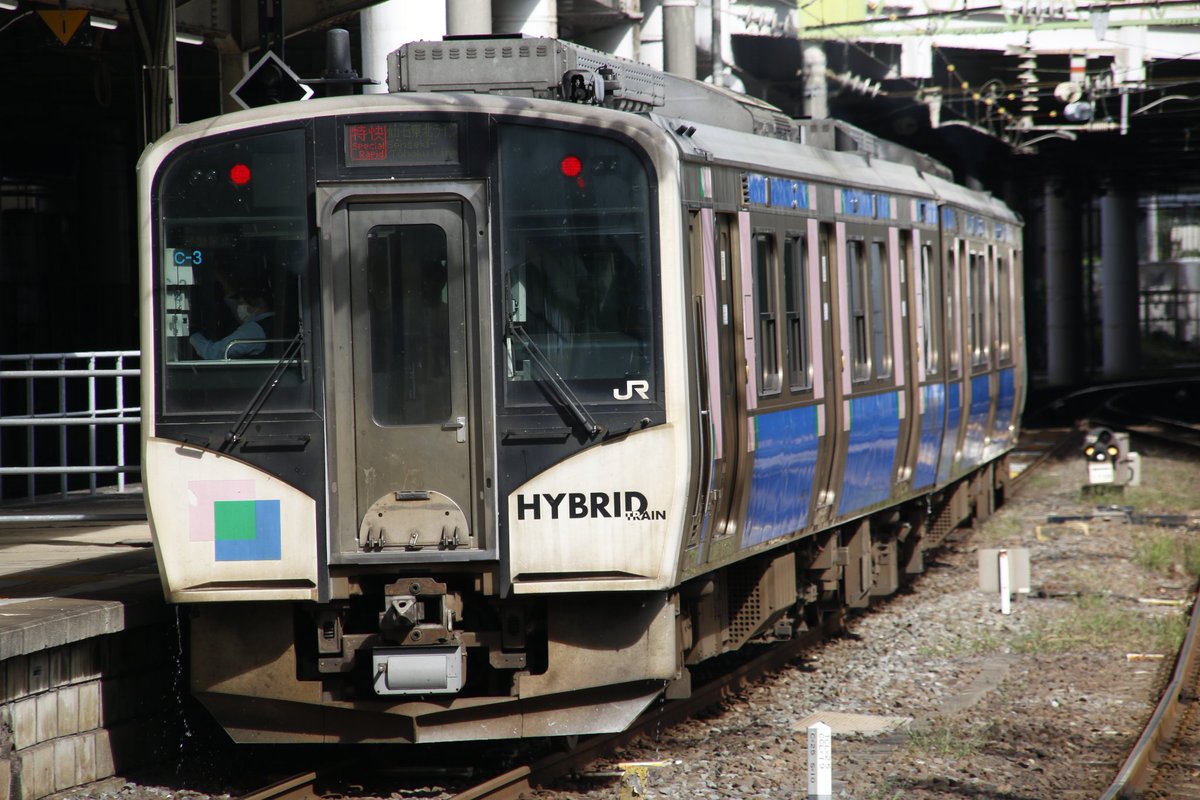 VSHWiAiElT78913's tweet photo. 2026/10/1 5521D特別快速石巻行
小牛田駅構内の脱線事故の影響により、2両編成での運転となりました。 https://t.co/5LefTpkIcB