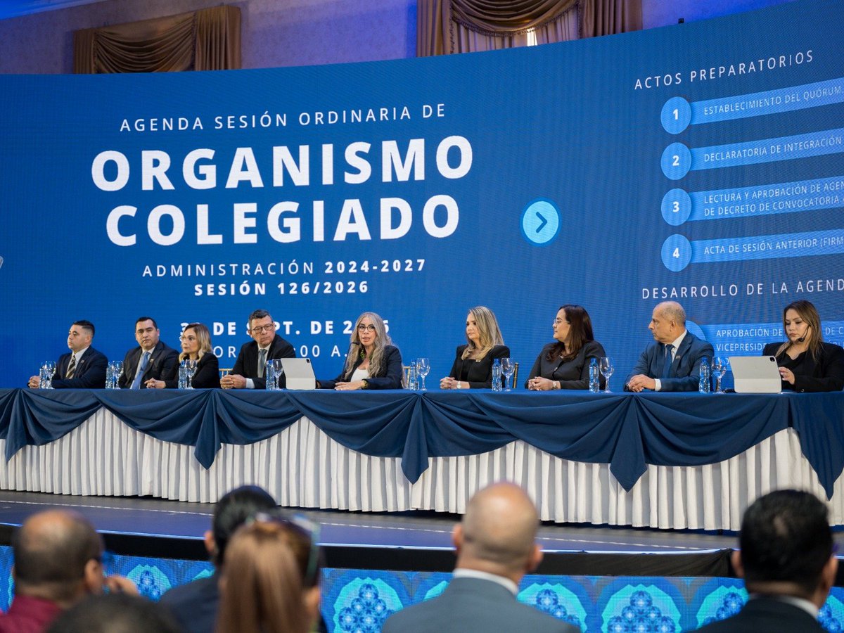 AquiEstaSV's tweet photo. #Política | El Tribunal Supremo Electoral (@TSEElSalvador) oficializó la convocatoria a las elecciones del 28 de febrero de 2027. Ese día, la ciudadanía acudirá a las urnas para elegir 582 cargos de elección popular, dando inicio a las siguientes etapas del calendario electoral. https://t.co/eP1CuKbOnY