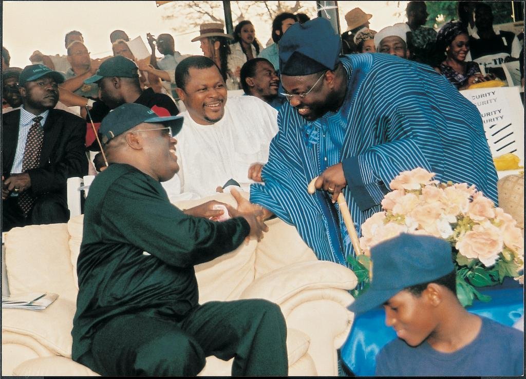 DeleMomodu's tweet photo. Dear Mr President, please, permit me to wish you Happy Independence on our 66th anniversary. 
I will not waste too much time Sir.
I have just watched and listened to your speech on television and I must honestly say I wasn't impressed. Today is supposed to be a day of celebration but your speech turned it into a day of lamentation. 
My heart bled as you went into the morbid analogy of Nigeria as being a cancer patient that merely survived on pain killers before your arrival as a celebrated surgeon. You specifically mentioned MORPHINE as the drug of choice by your predecessors. I'm not sure this analogy was appropriate. At the time you assumed power, Nigeria probably had stage two cancer, at the worst. You were expected to stabilize it and not to metastasize it into a stage four cancer. Your first prescription on day one was a monumental disaster. You took no time to properly examine your patient. You were too much in a hurry to administer your jab which automatically sent Nigeria 🇳🇬 into instant coma. And you've not been able to revive it. The least we expected from you was to stabilize and not to destabilize everything in sight.
Sir, your fuel subsidy stunt was a misadventure. I expected an apology for the medical calamity. So, Nigeria has made more money, amassed more loans, insecurity has increased, poverty has escalated, profligacy is palpable, politicians have remained insensitive, elections have taken priority over governance, renewed hope has collapsed into hopelessness and abject despair... I can go on ad infinitum...
Nigerians have mostly given up on your promises. I doubt they are able to endure and accept the endless excuses, barely three months to the next elections. 
Four years may not be able to contain and solve all our problems but the HOPE should be glaring by now...