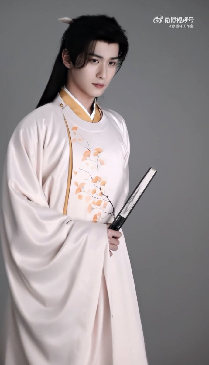 xiaoxinxuu's tweet photo. ประมุขพรรคมาร หนุ่มดอกไม้ คุณชายเสเพล ลำยอง https://t.co/Mya7OLMRhP