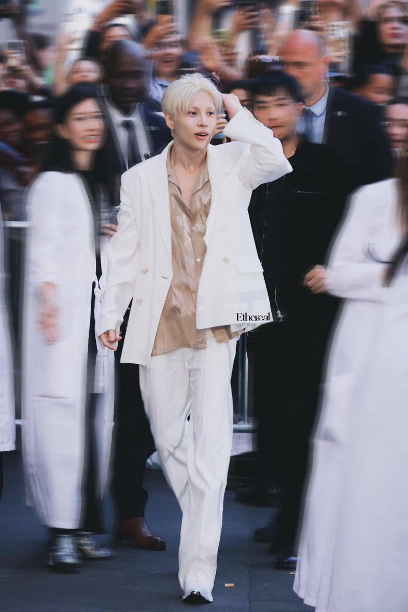 Ethereal_718's tweet photo. 𝟐𝟔𝟎𝟗𝟐𝟗 

심쿵했어💖💖💖

#태민 #TAEMIN #テミン #泰民 
#TAEMINxMaisonMargielaSS27
#TAEMINxMaisonMargiela
#MaisonMargiela https://t.co/uxWrb8Krzv