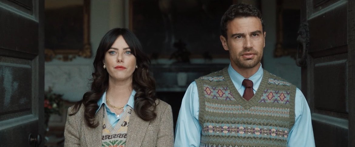 icantgoimsick's tweet photo. wearing matching clothes in your first and last scene is truly diabolical crazy and you want me to believe  that eddie and susie are just "business partners" https://t.co/2Vb8pI6sv6