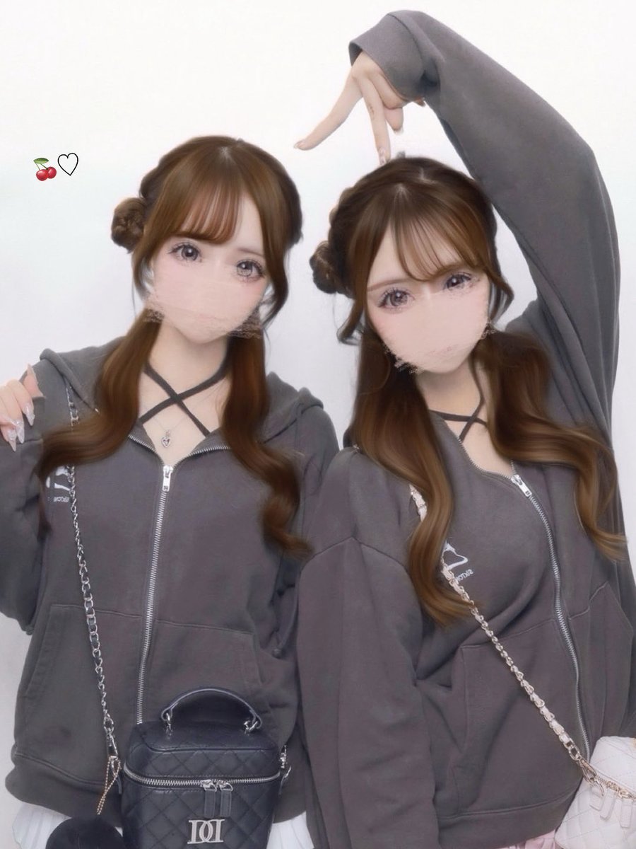 __menya3's tweet photo. 万バズ㌠双子ちゃんコーデ(՞⸝⸝ᵒ̴̶̷᷄꒳ᵒ̴̶̷᷅⸝⸝՞)💕 https://t.co/BSvnTKfqjF