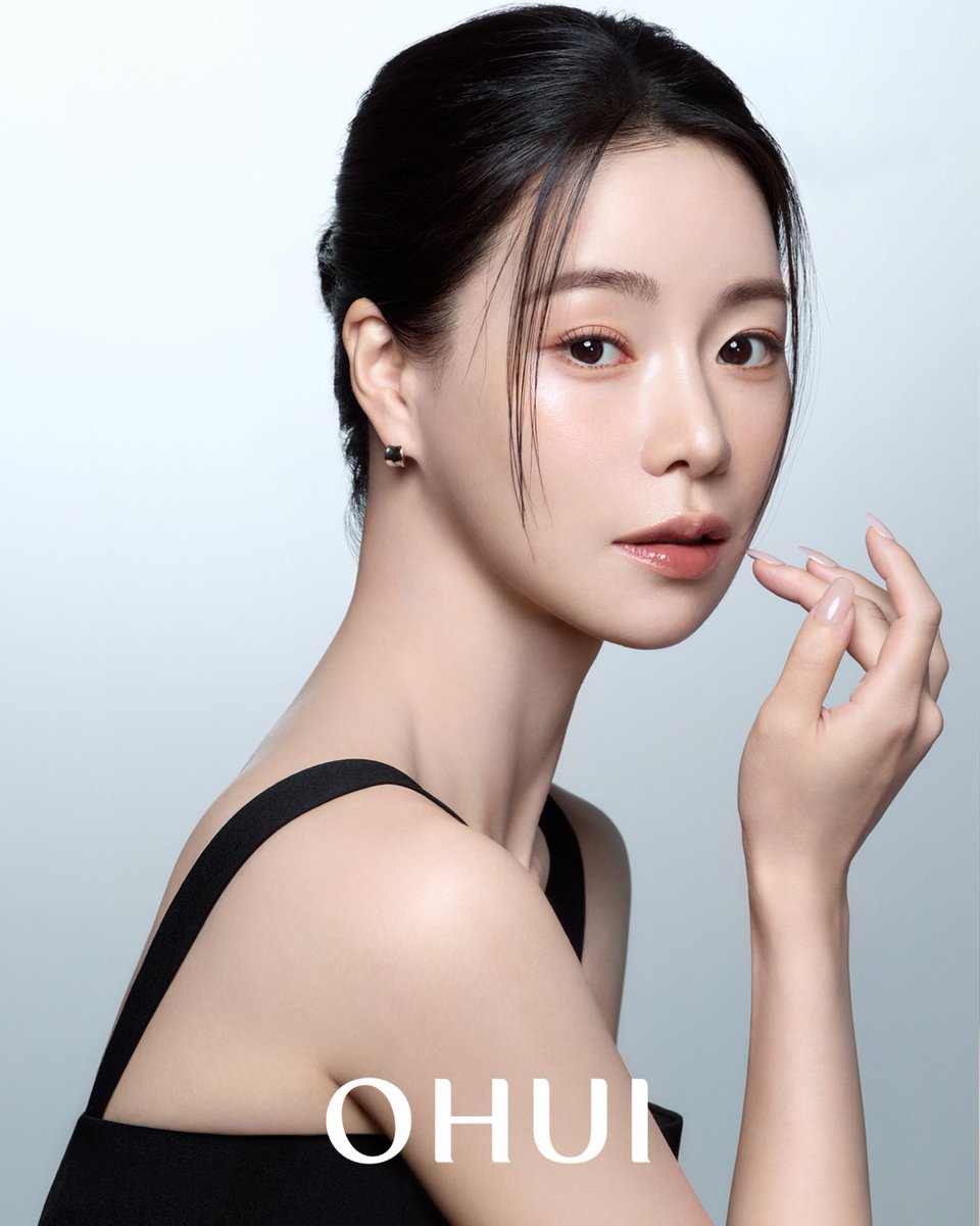 limjiyeonpics's tweet photo. 📸🐹 ohui.official ig update
OHUI × LIM JI YEON
Meet actress Lim Ji Yeon, the new face of OHUI
Elegance in full bloom, beauty with depth
Look forward to the radiant journey ahead with OHUI & our new ambassador Lim Jiyeon💚
🔗 https://t.co/UlRfY7W4KA
#임지연 #LimJiyeon #OHUI https://t.co/9uOmfmmFKG