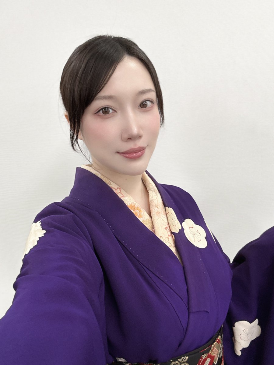mto_ayk's tweet photo. 連日お稽古しております！
昨日は衣装付き通し。
自主稽古の日も集まったり、個々が仲を深めてコンビ感が増していたり、団結力とパワーに溢れております🔥
本番まであと1週間！ご予約はお済みでしょうか？
#1くりロン #晒場慕情 https://t.co/mXgy5NUCPk