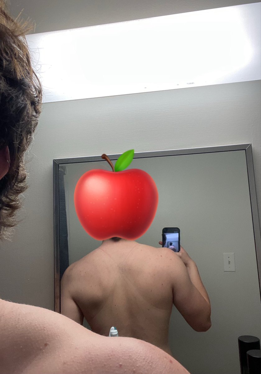 zyotoka's tweet photo. and back day just because i can

#transman #ftm #nsfwtwt https://t.co/jMWU7Pltct