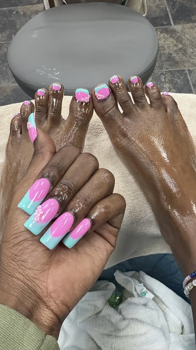 TianaBFeet's tweet photo. this glow got me feelin extra cheeky 🤭 https://t.co/BNE28PVa1t