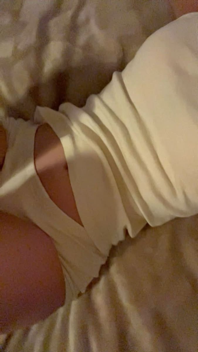 Hz3mtj's tweet photo. تخيل يادب وجهك تحت رجلي واحركها ع وجهك وانت تلهث ومطلع لسانك اه ياغبي قلت تخيل لا تطلع لسانك الحين ادري حركة شي جواتك وتبي تخضع تحتها ياكلب 😭💅 https://t.co/OFtaiJ5Ejz