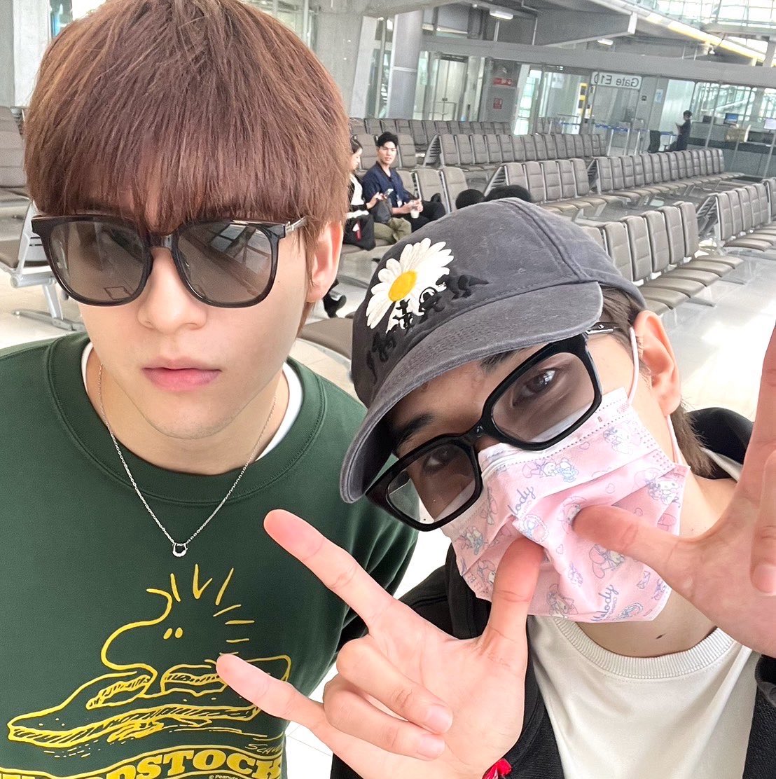 JibiaJubum's tweet photo. สงสัยม๋าเด็กเยอะ ป๊าดึงตึงจัดอะ https://t.co/KTQqU4m2M1