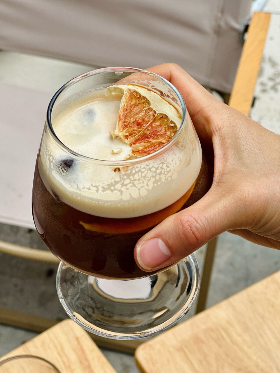 milesella174217's tweet photo. Just tried a coffee brewed with cold nitrogen infusion—silky smooth, no bitter aftertaste, and a subtle sweet finish. Game changer for my morning routine!， https://t.co/bqHeYrd38p