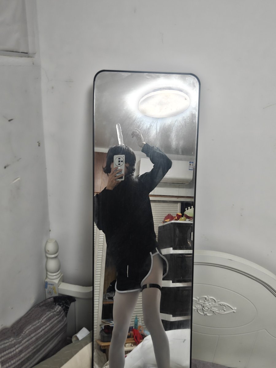 xin4si's tweet photo. #男娘 #伪娘
这是全世界罕有的奇珍独角兽，你敢和他对视三秒吗 https://t.co/RAslH7yrZI