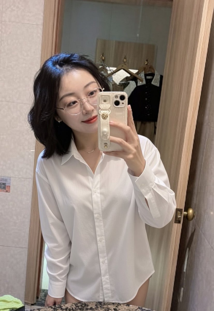 TebekaHanna's tweet photo. 31岁，已婚公考老师，有空发发牢骚，撩人也喜欢被撩，会有喜欢老师的吗？ https://t.co/rXoT9EbnSK