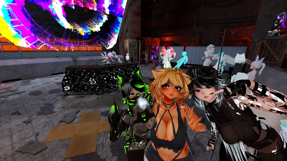 anarskin's tweet photo. Out with friends @djM5E34 for Epinel set at @refuge_vr https://t.co/GK6nUFUCDR
