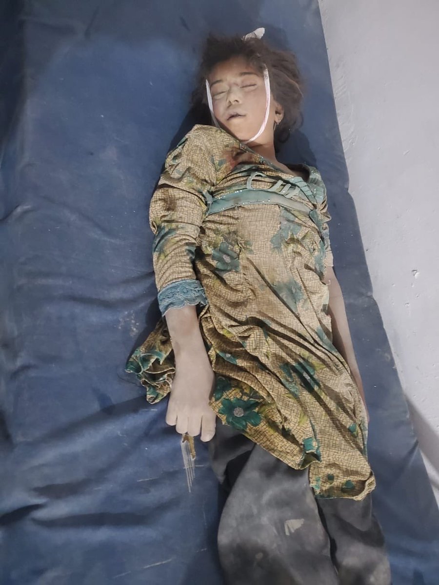 FitratHamd's tweet photo. جريمة
خلال الليلة الماضية، قصفت طائرات باكستانية منازل مدنية في منطقة تشوغام بمديرية شلتن بولاية كونر، ومنطقة صفار بمديرية غرمسير بولاية هلمند، ما أسفر عن استشهاد 9 من المواطنين الأفغان، بينهم نساء وأطفال، وإصابة 11 آخرين، وتدمير 3 منازل.
وندين هذا العمل، ونعتبره عدواناً وجريمةً مخالفةً لجميع المبادئ المتعارف عليها.