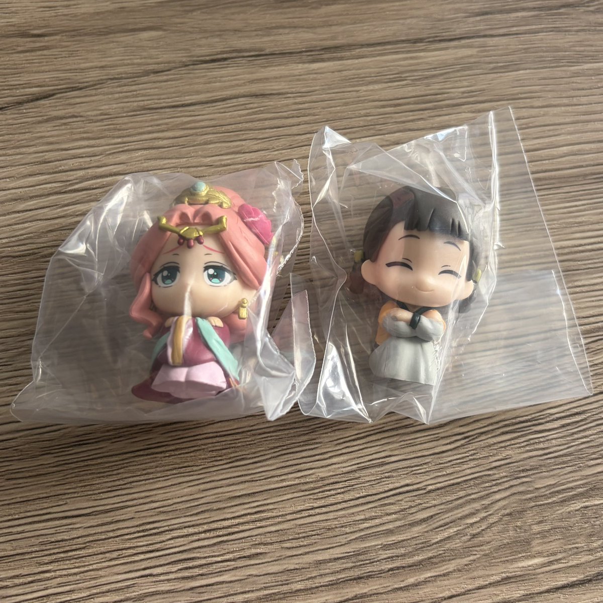 rii_hee6's tweet photo. 薬屋のひとりごと 交換 買取

譲▶玉葉妃、小蘭

求▶猫猫、壬氏

郵送のみ📮
検索からでもお気軽にお声掛けください🌻 https://t.co/AudJKGWO2n