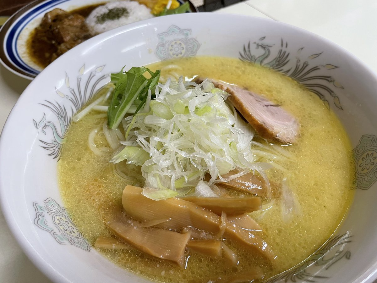 msc_masaf's tweet photo. 鶏白湯喰らいました。

#ラーメン #六戸町 #らぁ麺とりぷる https://t.co/wBS6y6Qeji