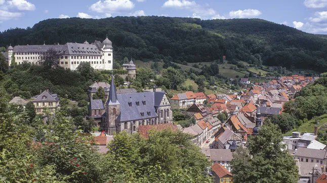 EchtzeitRep's tweet photo. ⚡ Millionenverschwendung angeprangert: Das neue „Schwarzbuch“ des Steuerzahlerbundes deckt erneut Fälle von Ausgaben-Irrsinn auf. 💸🏛��

Sollte Verschwendung von Steuergeldern rechtliche Konsequenzen für die Verantwortlichen haben? Was meint ihr? 💬 https://t.co/3kl6dF5h5F