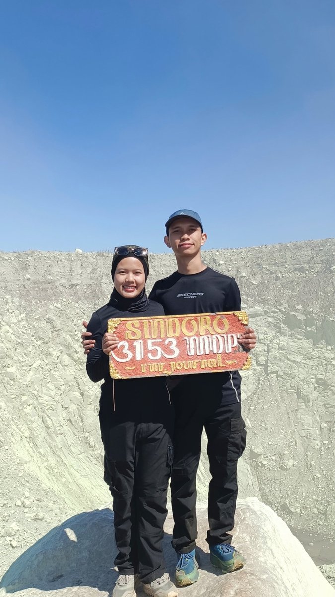 dohwoaini's tweet photo. gunung 3ribuan pertamakuu 🙌🏻 https://t.co/OLiXtSdZb8