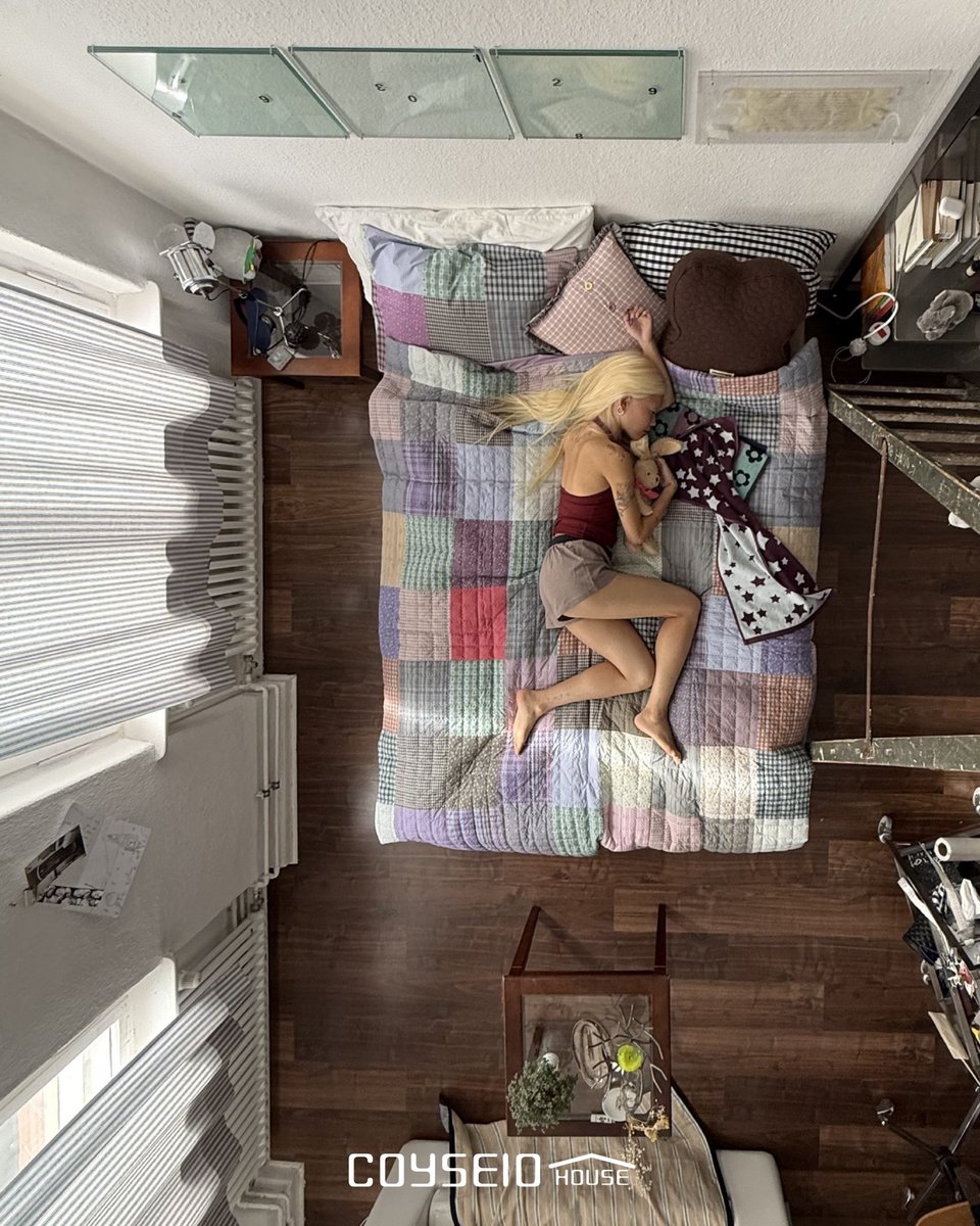 hi_coyseio's tweet photo. COYSEIO HOUSE — IN YOUR ROOM
9명의 서로 다른 방에서 만난 COYSEIO HOUSE. https://t.co/5ZxCxOBZuw