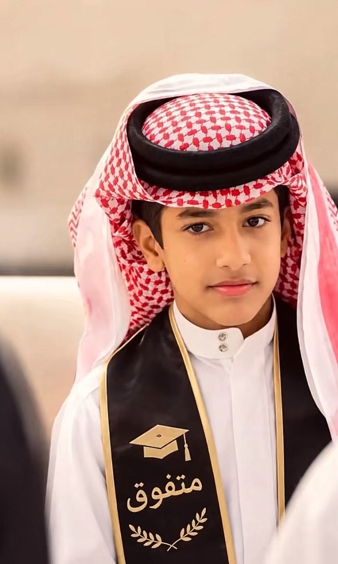 as_og3's tweet photo. يا أحمد، إحنا فخورين فيك وباجتهادك واثقين إنك قدّها وقدود الله يفتح عليك ويسهّل دربك ويبارك لك بوقتك وجهدك ويرزقك أعلى الدرجات والنجاح ويحقق لك كل اللي تتمناه ويقرّ عينك بفرحة تخرّجك ونجاحك يا رب يا محبين أحمد لا تنسونه من دعواتكم ❤️
#احمد_قزيع_السهلي https://t.co/NjWoUG6OHk