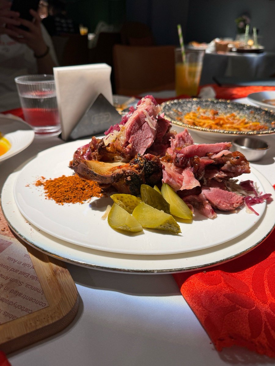 j_wynnde_20_7d3's tweet photo. [No such common English words as "核腥匦寐" exist, maybe typos Assuming it's a garbled Chinese string, the English tweet can be: "Today I had a small, warm gathering with friends and laughed a lot. #HappyDays"] https://t.co/Hw5ECVKsfC