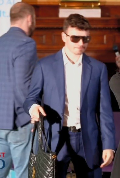 TellArmando's tweet photo. @itsFaithMerrill Is the Nick Fuentes lookalike you hired to follow you around out of a job? or is he still following you around 🤔 https://t.co/idoOGLQA0L
