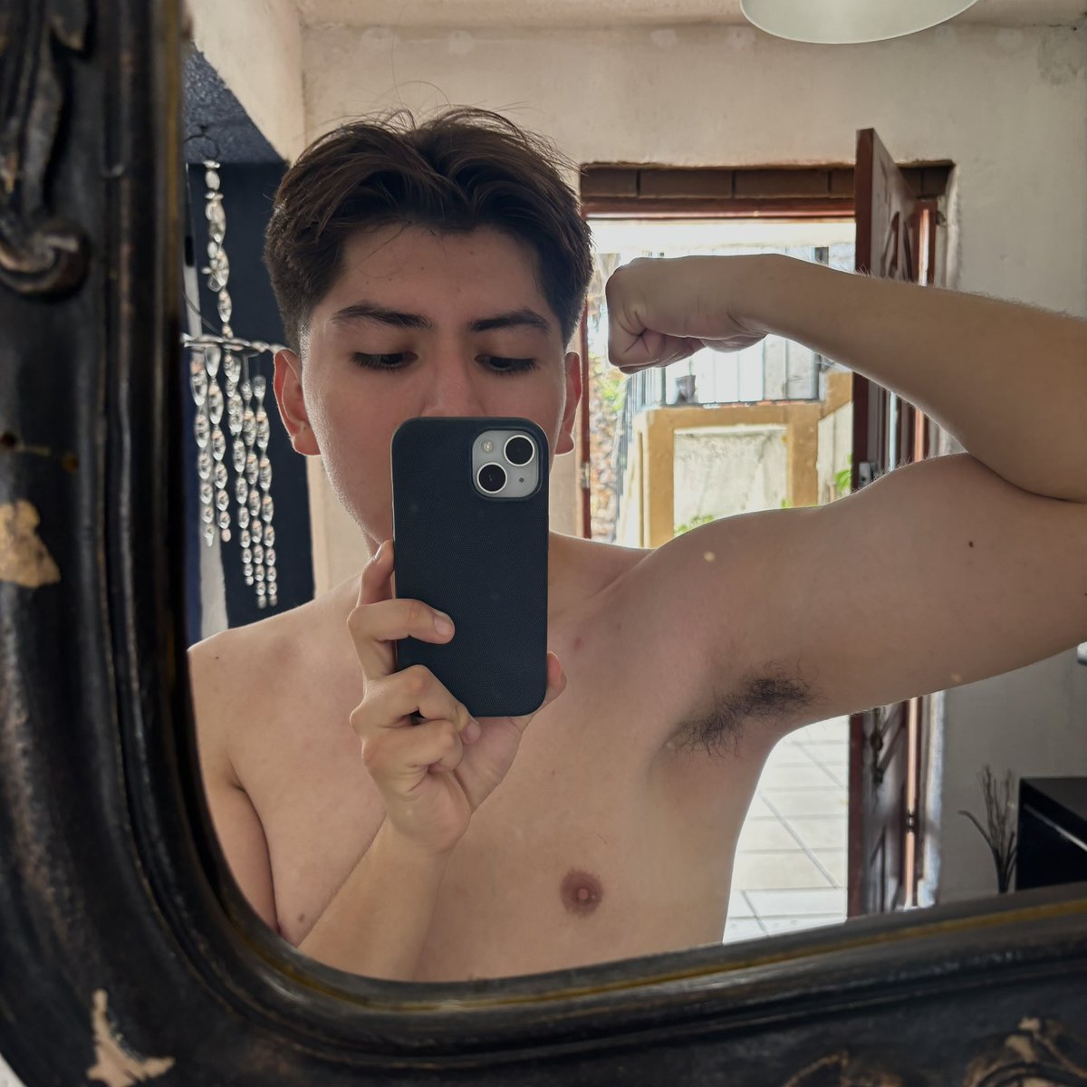 notrlndt's tweet photo. necesito regresar al gym https://t.co/YPsAVAka5z