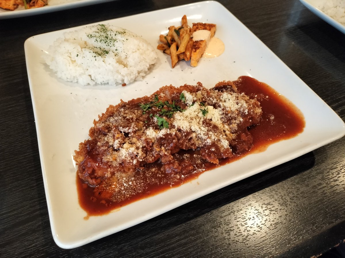 R_1255's tweet photo. カツレツ🤤 https://t.co/QqK8o5wXDR