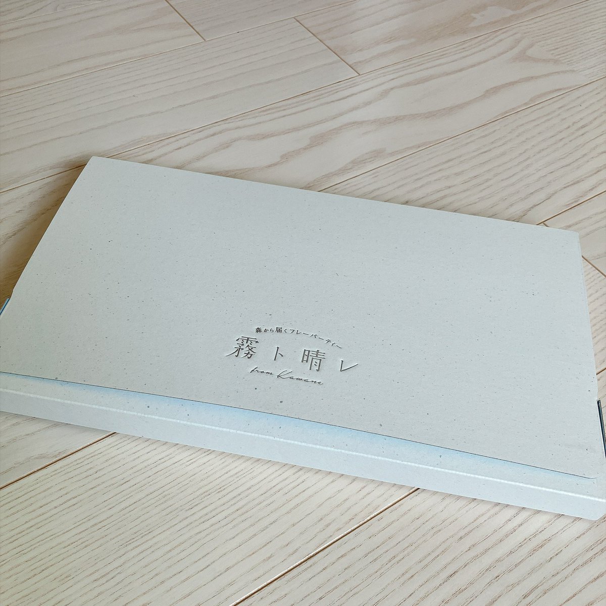 nobori_game's tweet photo. あき姉からめちゃくちゃオシャレなフレーバーティーもらった〜！🫖✨
箱開けた瞬間からもう素敵だし、大好きな金木犀の紅茶まで入っててめちゃくちゃ嬉しい🥹🧡
いろんな味入ってるから、今日はどれ飲もうかな〜って選ぶ時間まで楽しめそう☺️
あき姉ありがとう〜！！🙏💕 https://t.co/nPvvbfDjBD