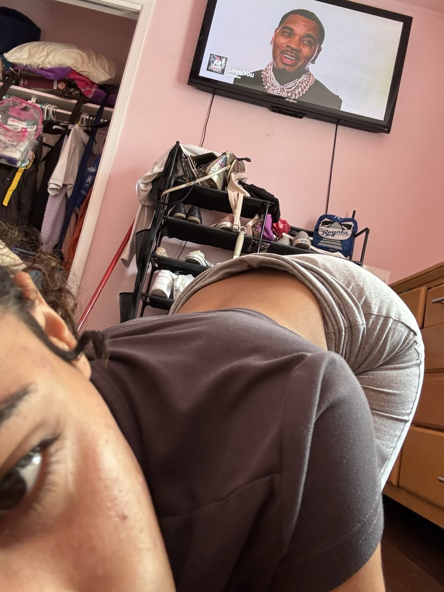 yointernetgf's tweet photo. What would you do to get behind this 😘 https://t.co/QSxuskhQG3