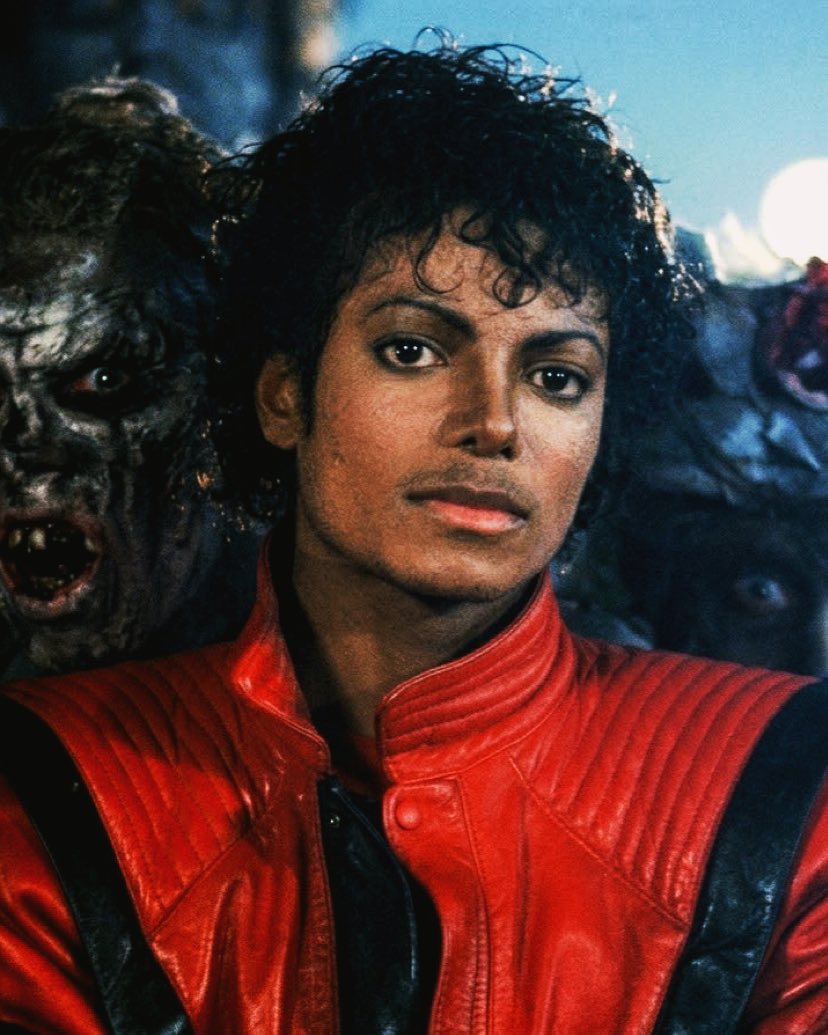 Andrey25_'s tweet photo. It is officially Michael Jackson month 🎃🩸 https://t.co/y4diuIHIza