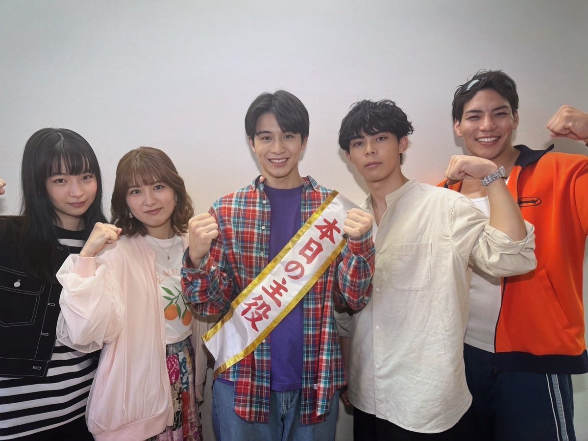 YuUemura1102's tweet photo. 🚀ウルトラヒーローズEXPO 2027💫
✨ニューイヤーフェスティバル in 東京ドームシティ✨

「NEW GENERATION THE LIVE」
12/25〜27、1/3に #火浦リンタロウ（演・上村侑）が出演🔥
1/3は千秋楽＆スペシャルトークショー🎤
12/25はテオ男子3人大集合します🔥

⬇️詳しくは公式HP
https://t.co/s6xXVjb5JB https://t.co/IKwbS8KUvB