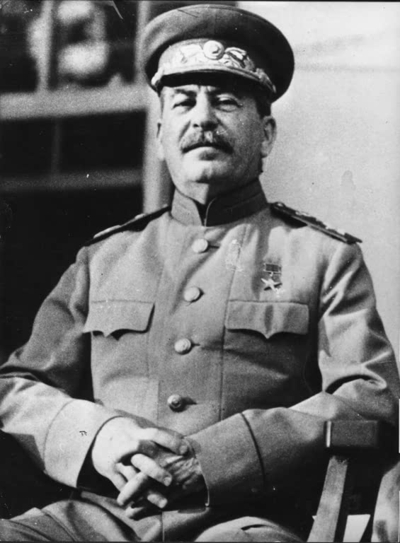 degrelleleon's tweet photo. @lingerence @shaman007__ “Alle Antifaschisten grüßen Marschall Stalin” https://t.co/tj2H0lKKty