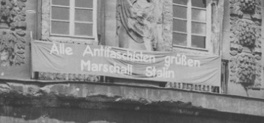 degrelleleon's tweet photo. @lingerence @shaman007__ “Alle Antifaschisten grüßen Marschall Stalin” https://t.co/tj2H0lKKty
