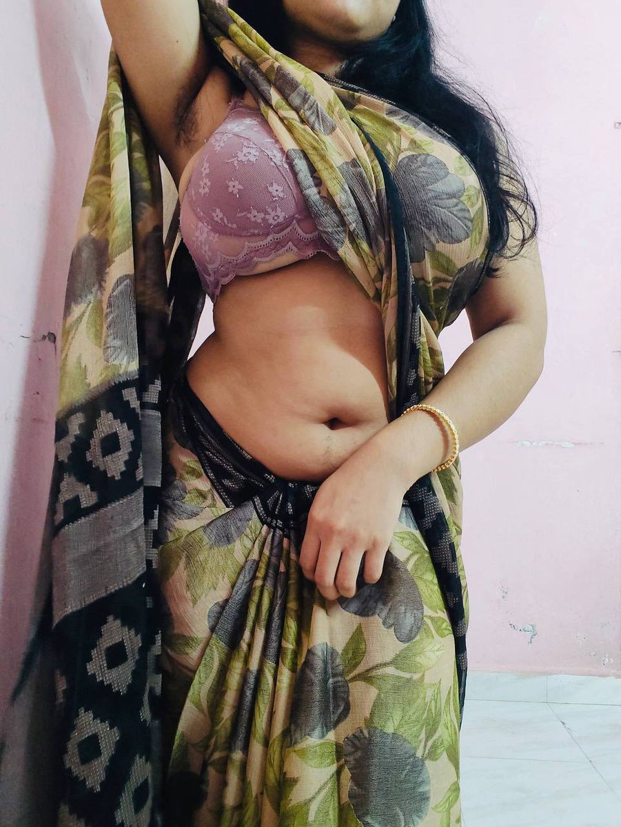 missnena4so's tweet photo. How are you guys looking? https://t.co/jig9jeeTgw