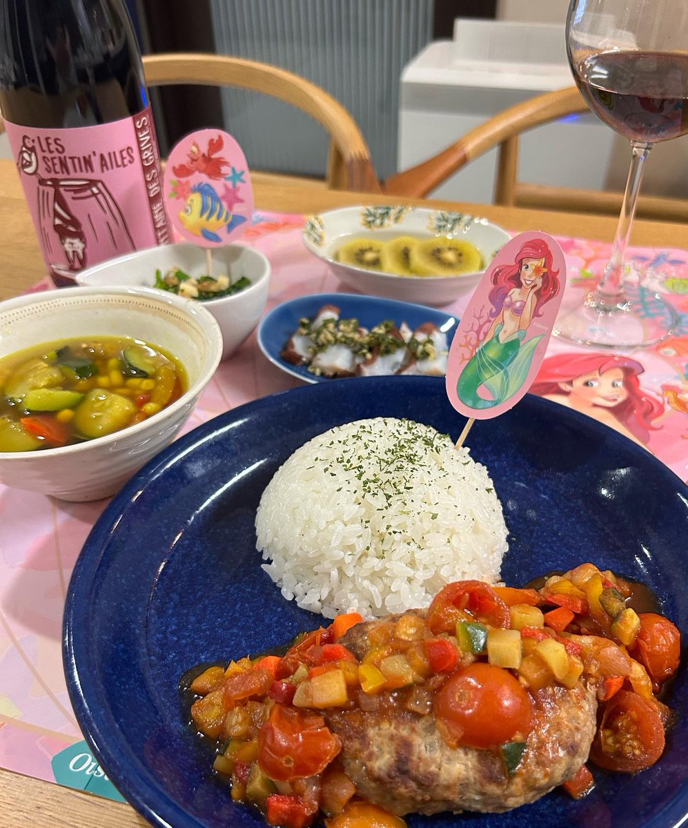 AlexiaHelidbph's tweet photo. Sometimes crafting tiny imaginary worlds on paper feels vastly more sensible than engaging with actual life. https://t.co/i3rF9cpvJQ