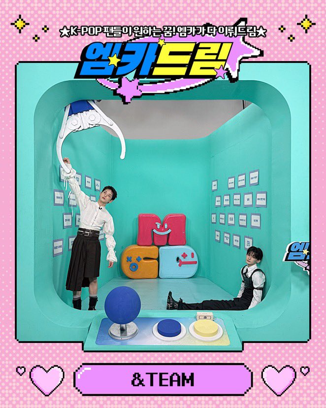 hoho1tal's tweet photo. 같은 옷 입었는데 분위기 너무 다름 이 날 진짜 멋졌는데….. https://t.co/pzEANR74Ir