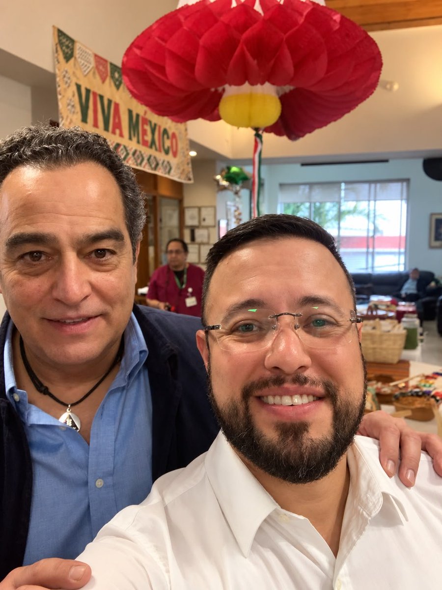 YordiALeon's tweet photo. Hoy tuvimos el gusto de recibir a @OmarFierroOf en la oficina y cerrar septiembre entre amigos, buena conversación y un gran ambiente. Una bonita manera de despedir el mes y agradecer los encuentros que hacen especiales los días.
#YordiALeon #VirtusInOrdine https://t.co/VLZ05d8UAK
